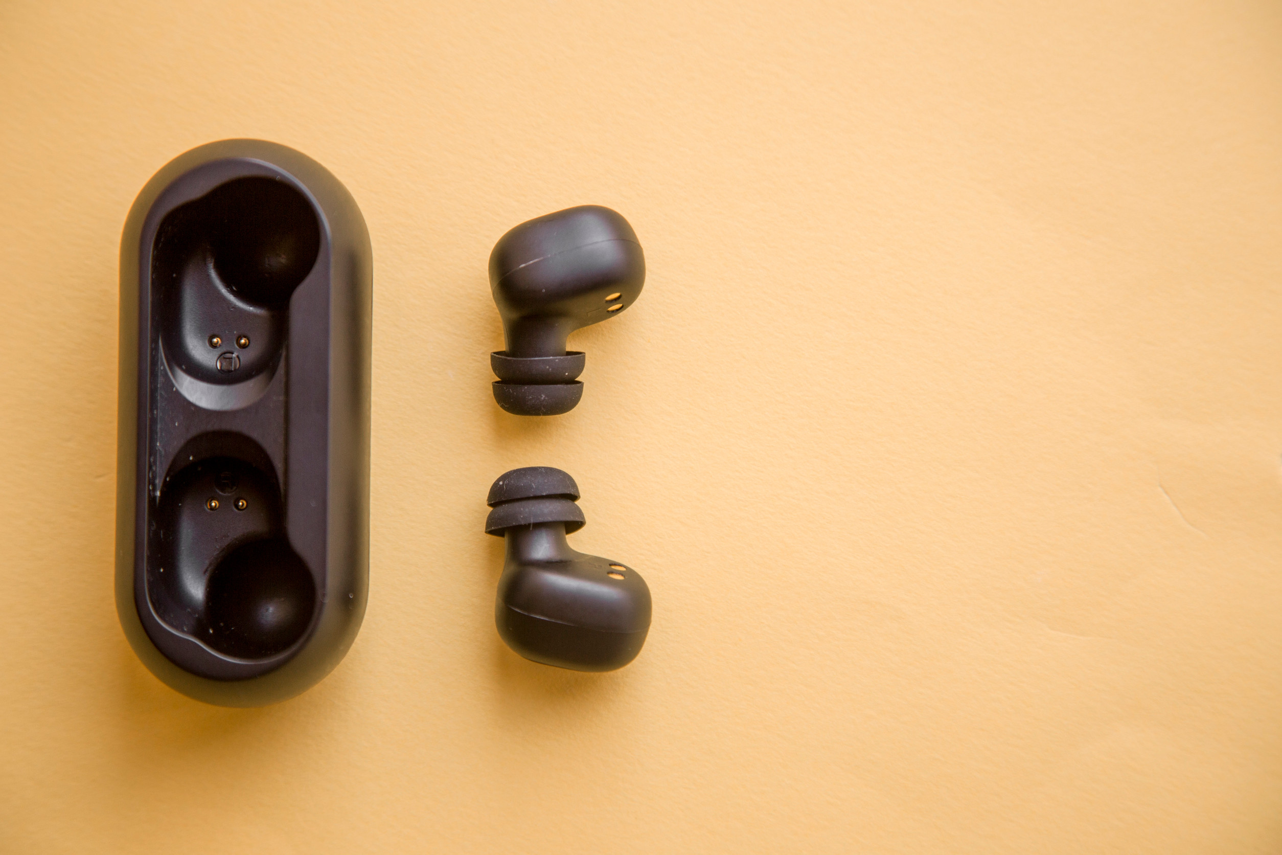 Best Earbuds for Phone Calls (Clear Voice & Noise Reduction)