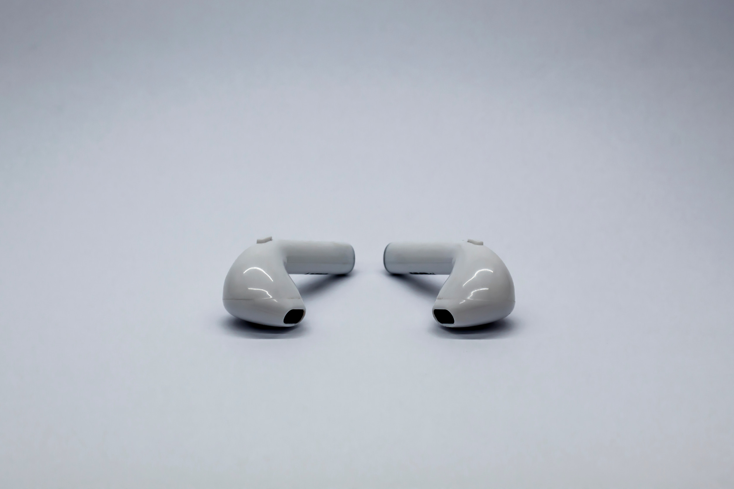 Best Earbuds for Calls Under £100 (Clear Mic & Reliable Call Quality)