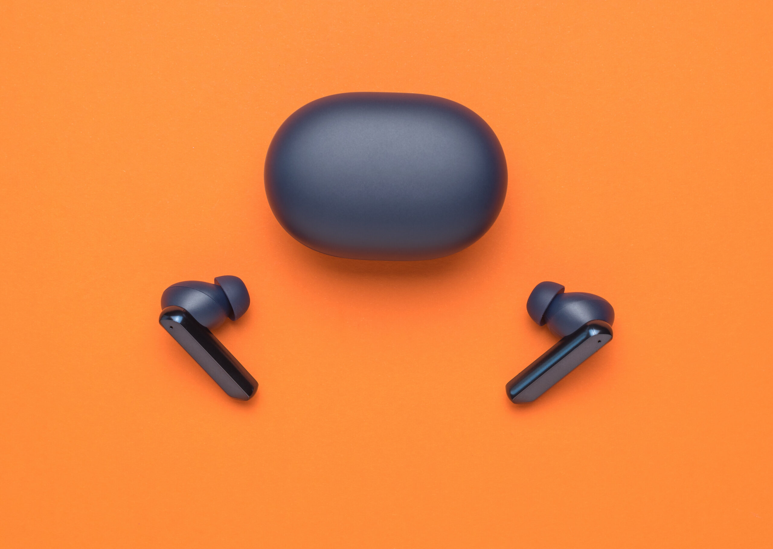 Best Noise Cancelling Earbuds for Travel (Flights, Trains & Commutes)