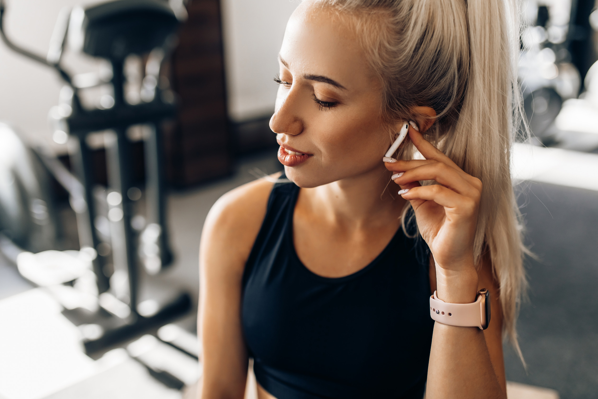 Best Running Earbuds Under £100 (2026 Buyer’s Guide)