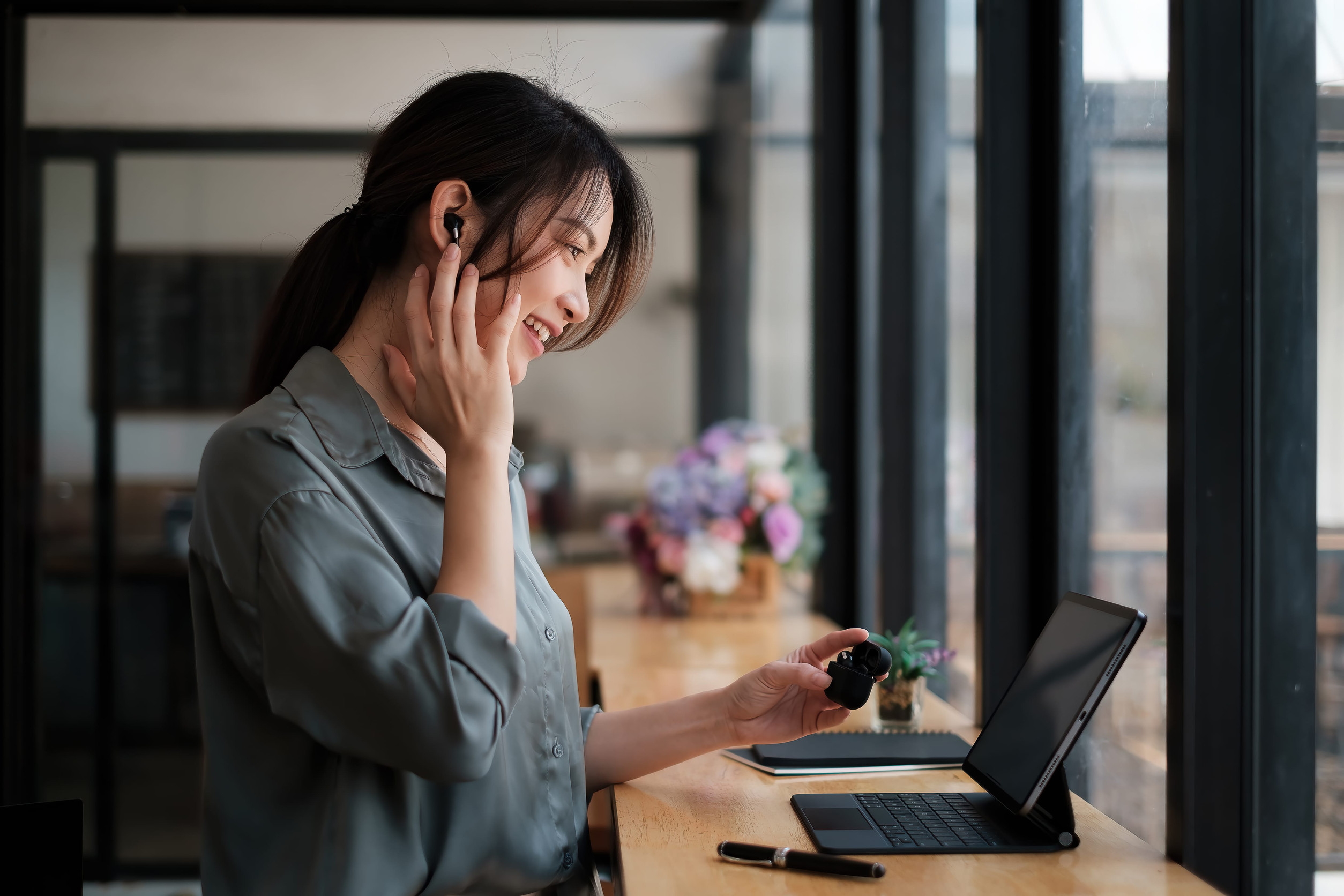 Best Earbuds for Noise Isolation (Without ANC) – 2026 Guide