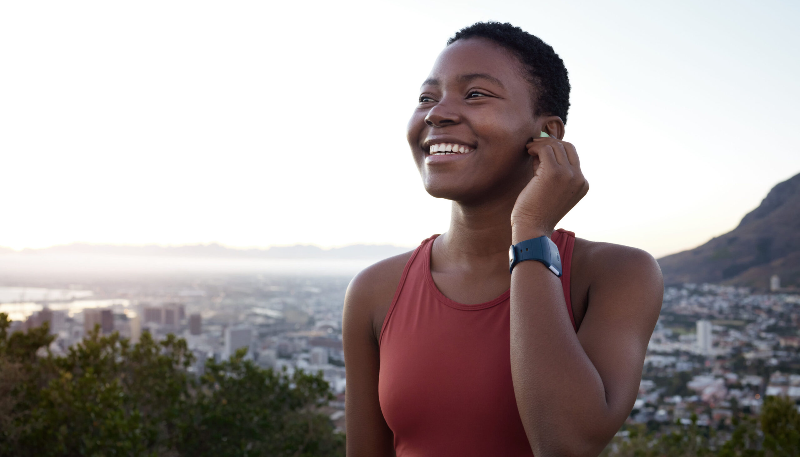 Best Earbuds for Commuting (Daily Travel & Public Transport) – 2026 Guide